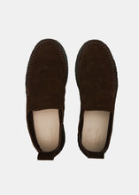 Load image into Gallery viewer, Yogi x Universal Works Hitch Low Loafer on Crepe  - Dark Brown - Top
