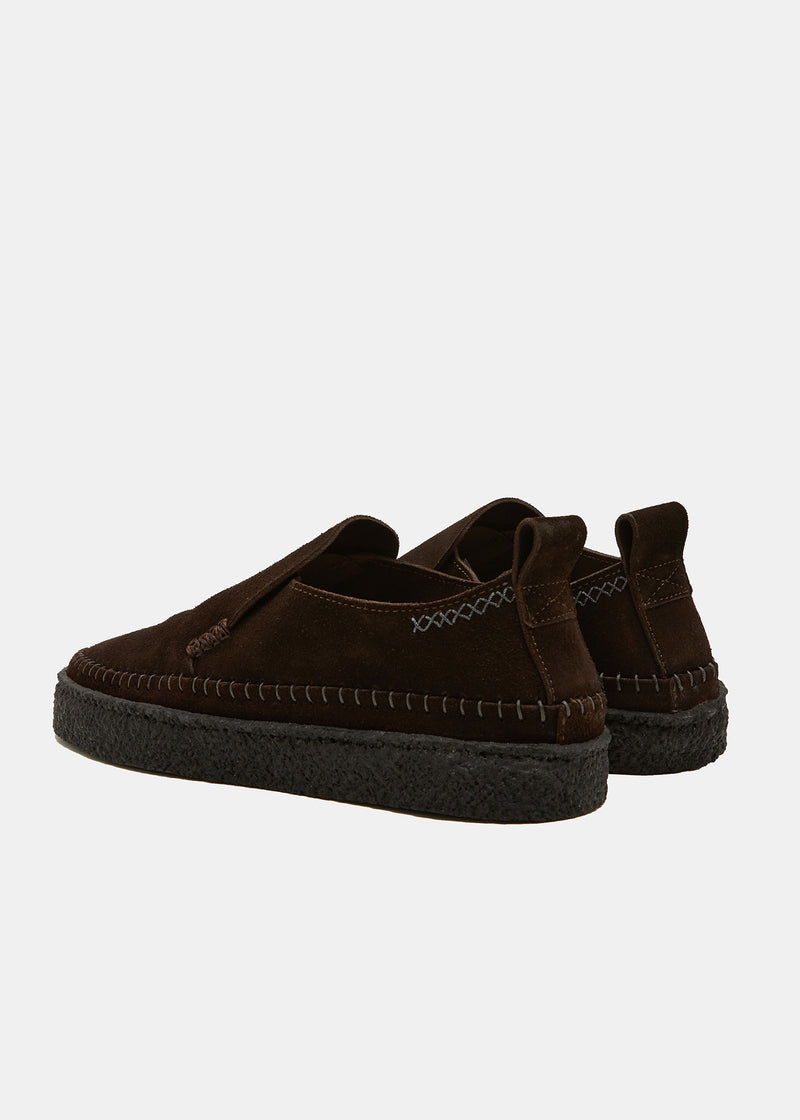 Load image into Gallery viewer, Yogi x Universal Works Hitch Low Loafer on Crepe  - Dark Brown - Sole
