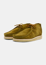 Load image into Gallery viewer, Yogi Torres Suede Chukka Boot on Crepe - Moss Green - Angle
