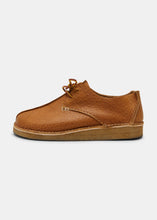 Load image into Gallery viewer, Yogi Caden Centre Seam Textured Ostrich Leather Shoe - Honey - Side
