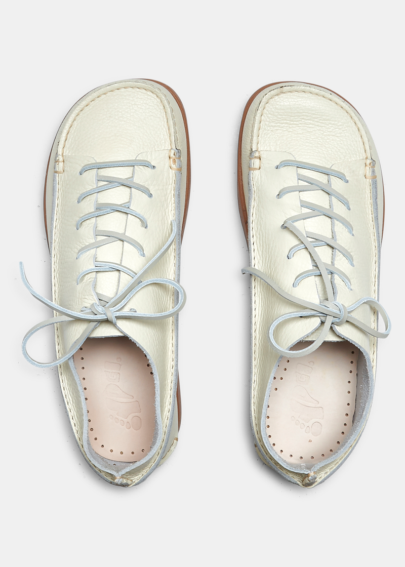 Load image into Gallery viewer, Finn Leather Shoe On Negative Heel - Off White
