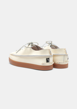 Load image into Gallery viewer, Finn Leather Shoe On Negative Heel - Off White
