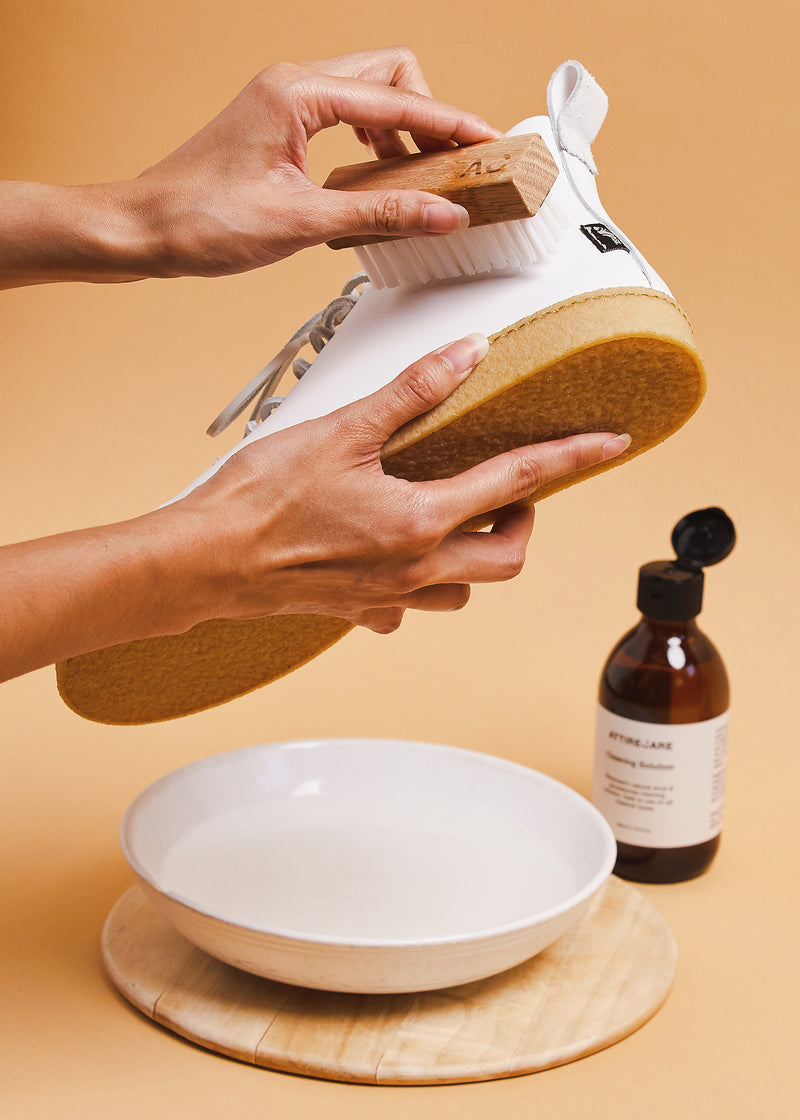 Load image into Gallery viewer, Attirecare The Shoe Cleaning Solution 250ml
