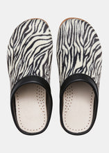 Load image into Gallery viewer, Floyd Animal Print Womens Mule On Negative Heel - Zebra
