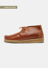 Load image into Gallery viewer, Torres Leather Chukka Boot On Crepe - Apricot
